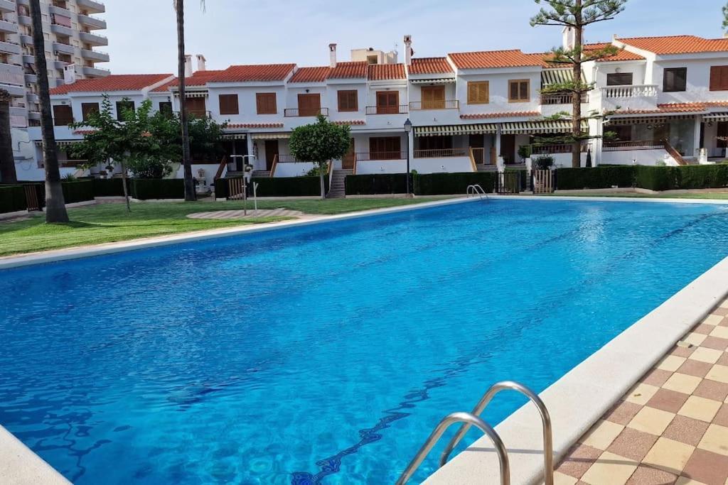 Bungalow Con Jardin Y Piscina Cerca De La Playa 奥罗佩萨德尔马 外观 照片