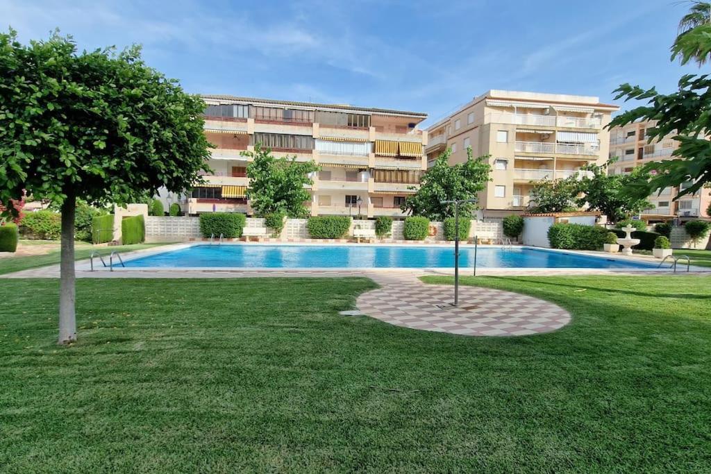 Bungalow Con Jardin Y Piscina Cerca De La Playa 奥罗佩萨德尔马 外观 照片